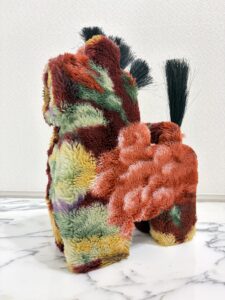 花柄の八幡馬
